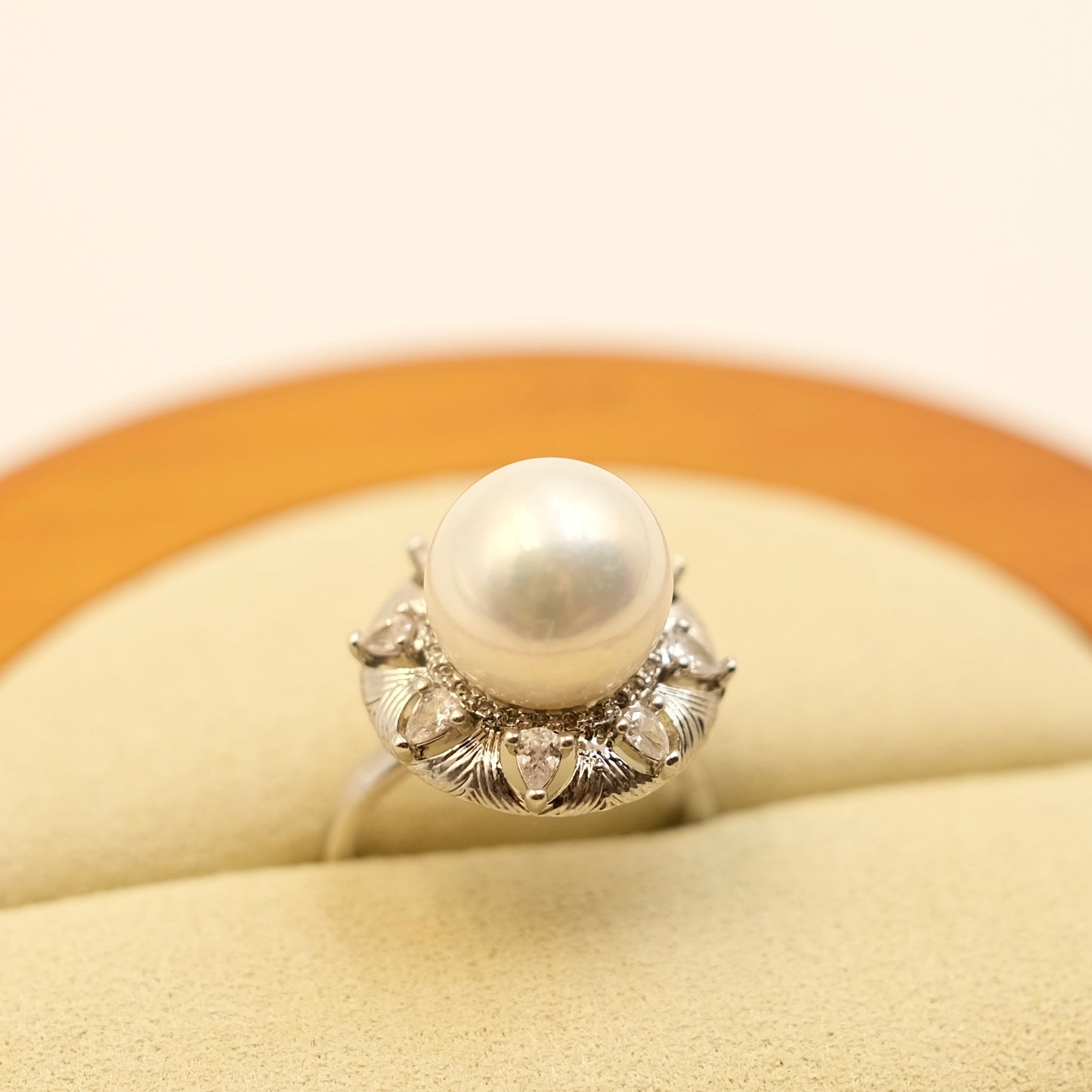 Vintage Floral White Freshwater Edison Pearl Ring Alloy with white gold plated