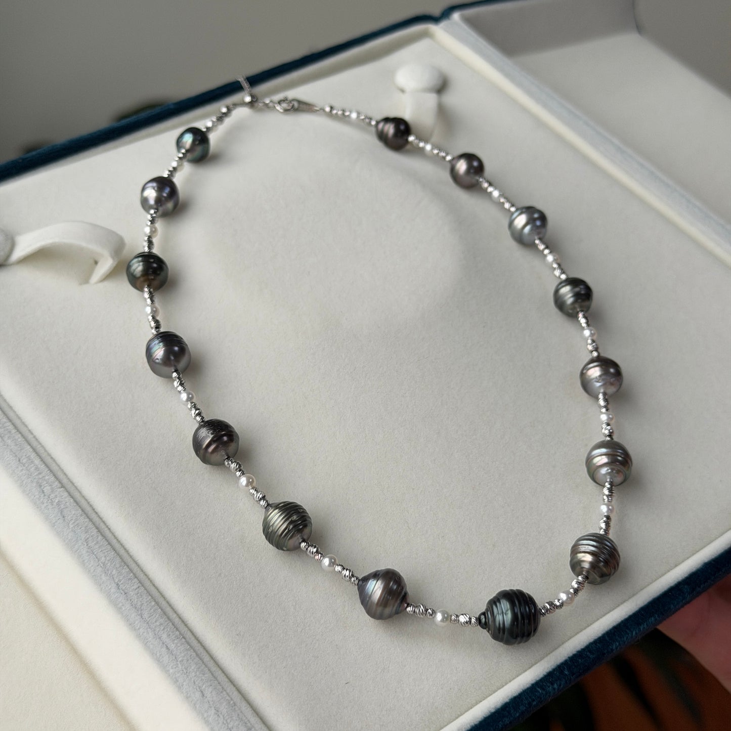 Stunning Starry Night Black Tahitian Freshwater pearl necklace s925