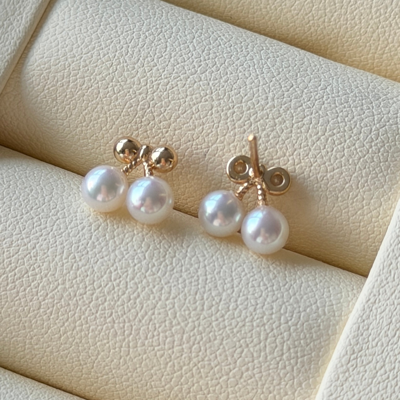 Super cute Cherry freshwater pearl earring studs 4.5mm s925