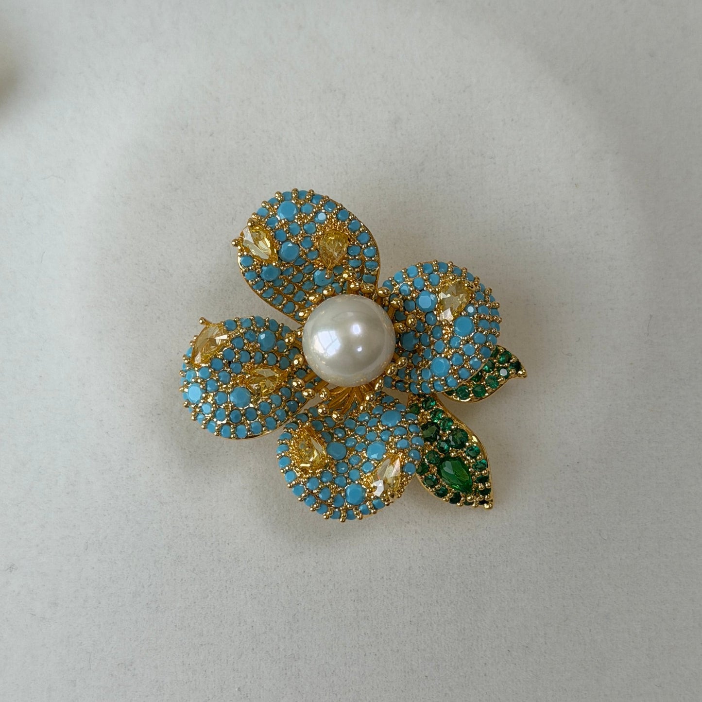 Blue yellow floral pearl brooch alloy