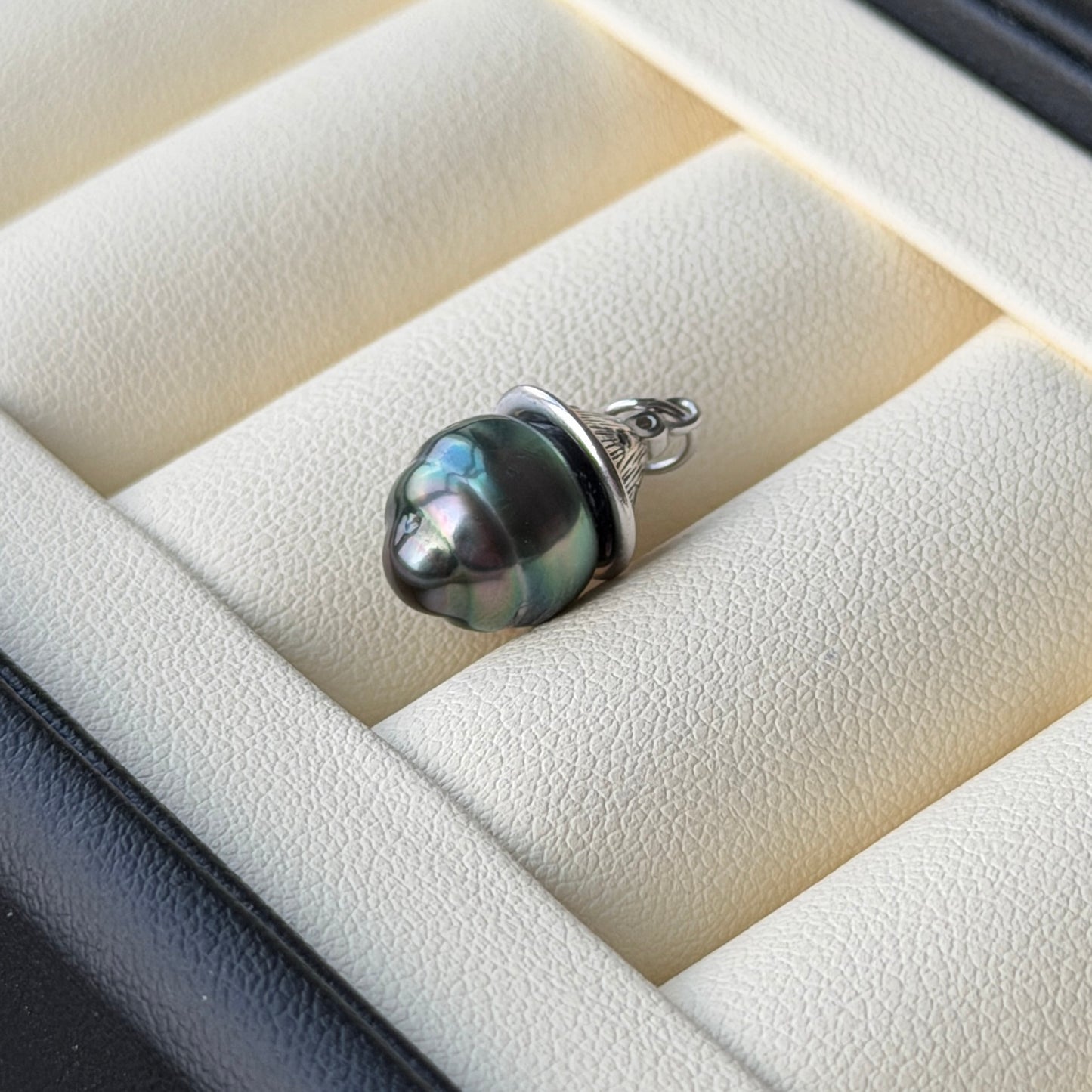 Super deal Beehive Baroque Black Tahitian Pearl necklace s925