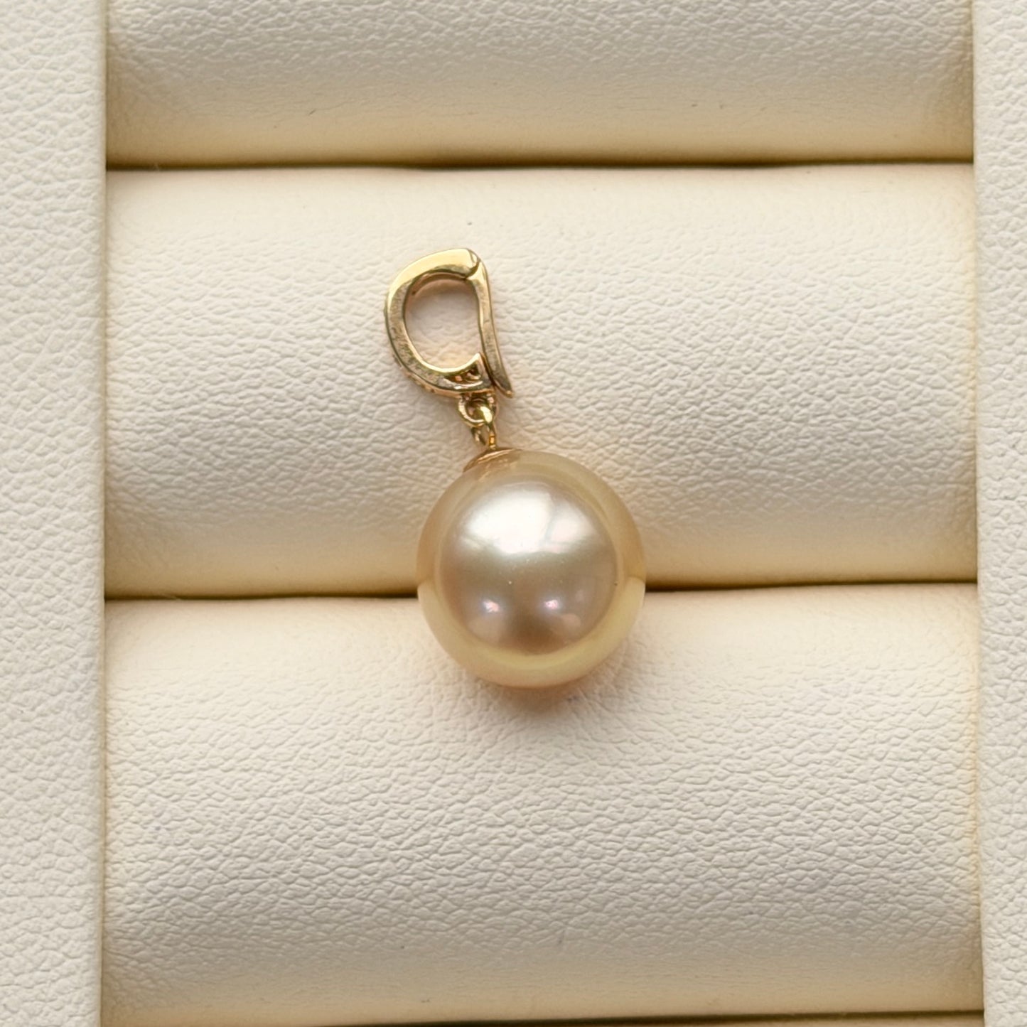 10.5mm South Sea Golden Pendant Au750 18k gold detachable pendant ONLY comes with certification