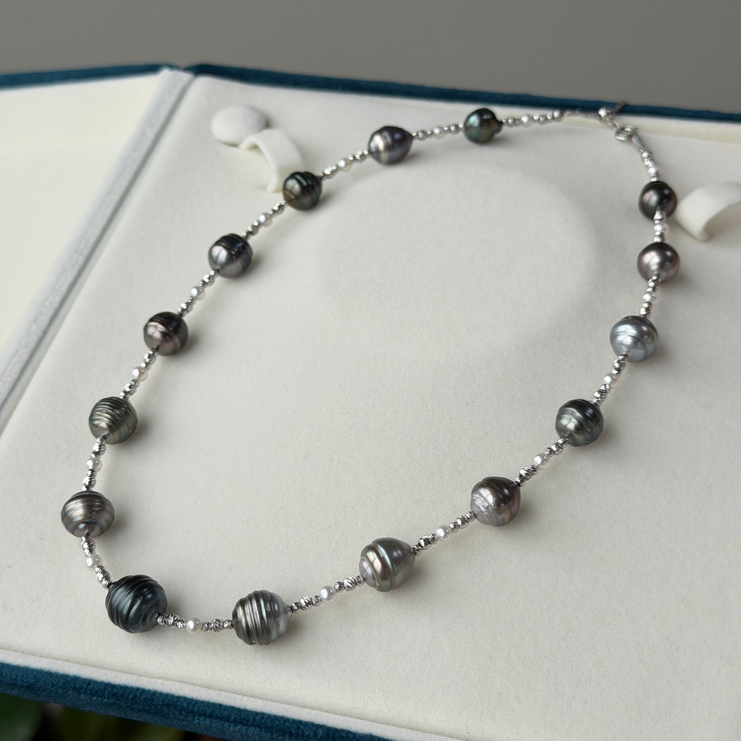 Stunning Starry Night Black Tahitian Freshwater pearl necklace s925