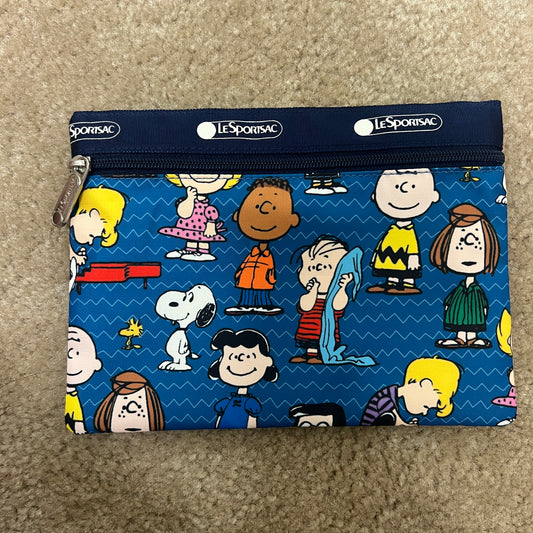 Snoopy print clutch