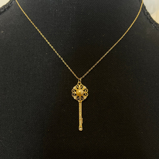 Key pendant with top quality gold akoya pearl necklace