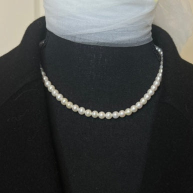 Freshwater pearl necklace